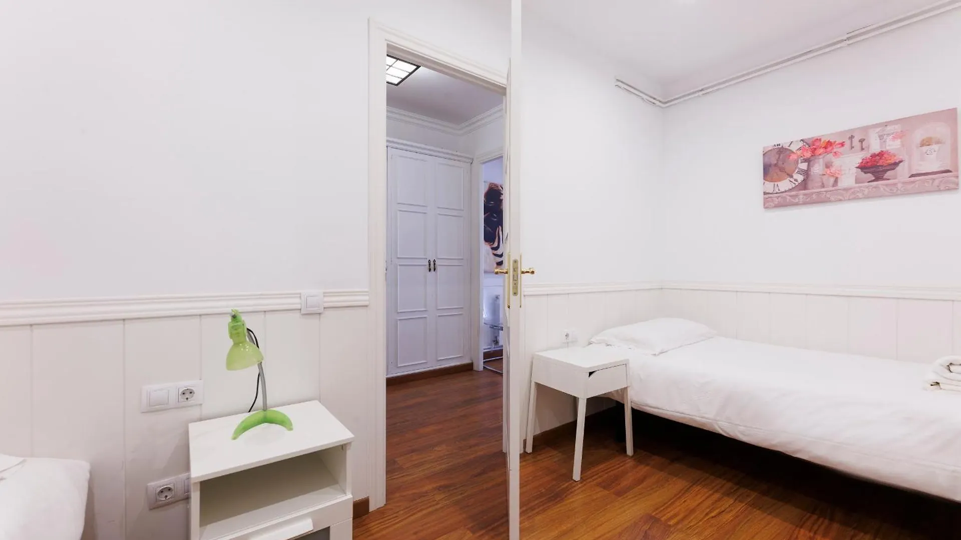 Aparteasy - Private Terrace, 3-Bedroom Apartment Barcelona 0*,